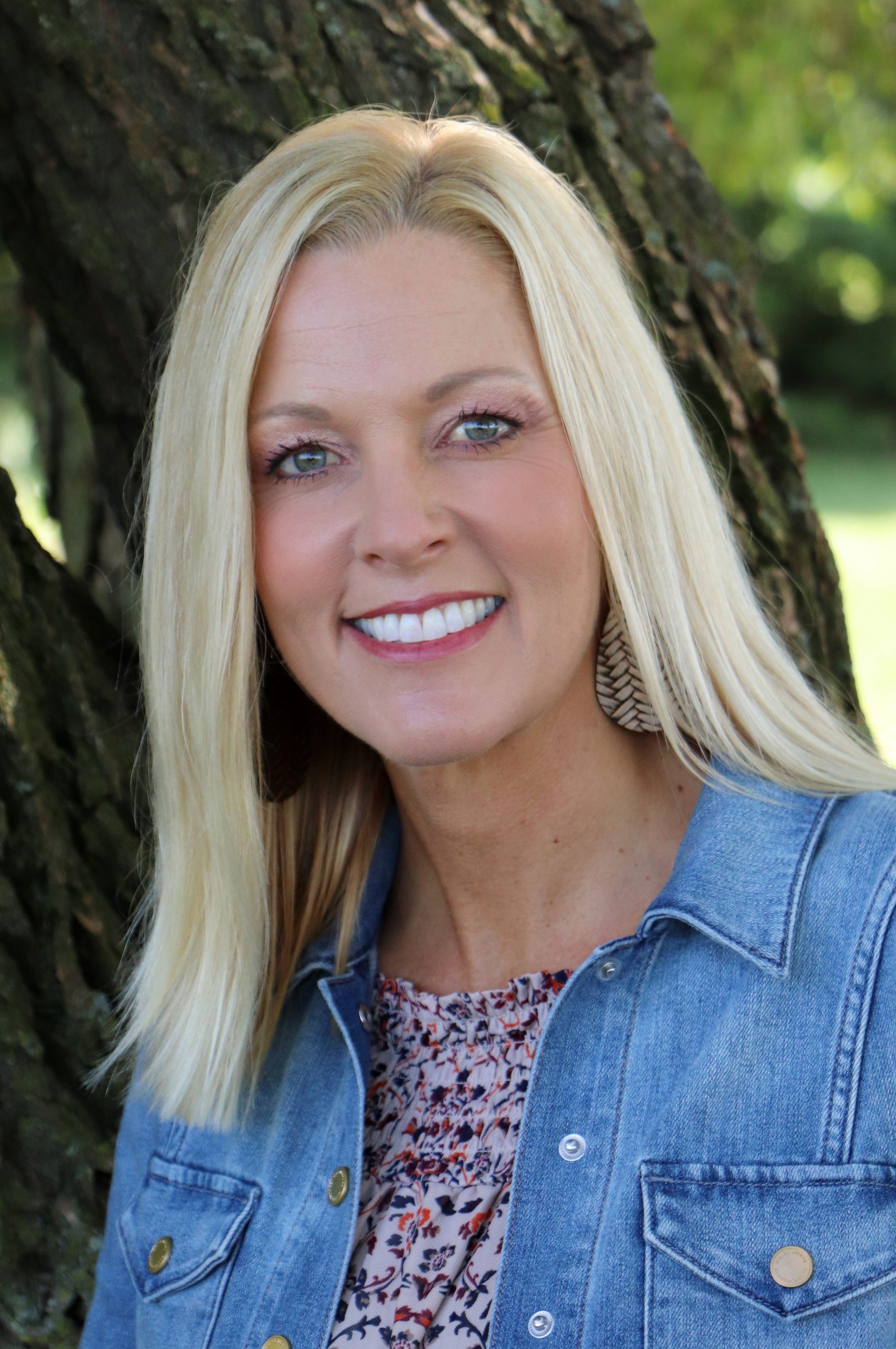 Amanda White headshot